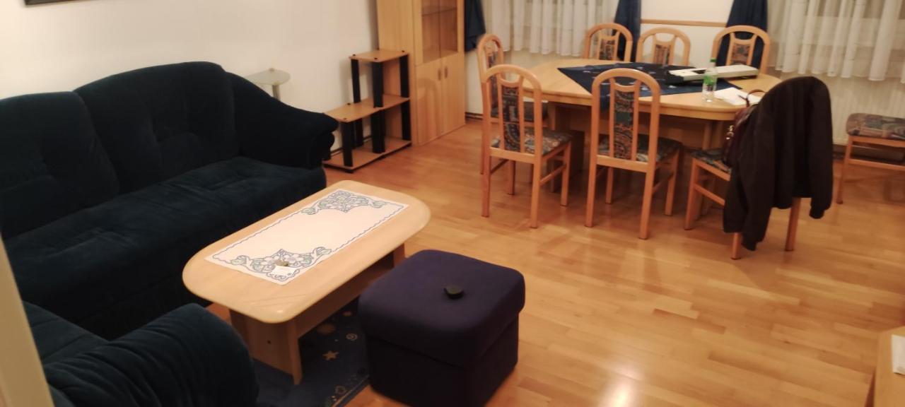 2-Room Appartment Near Westbahnhof Виена Екстериор снимка